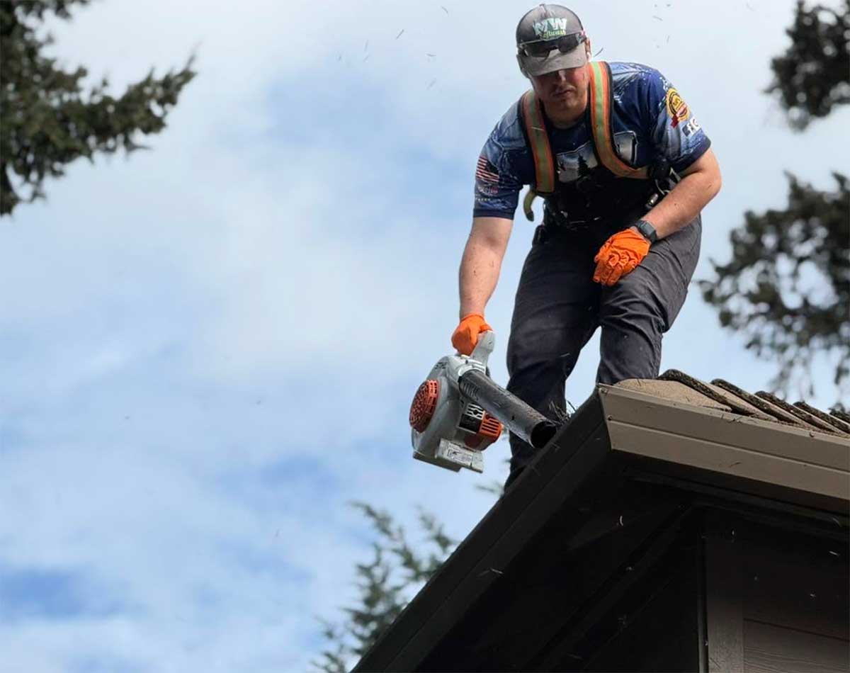 What a Professional Gutter Cleaning Actually Includes