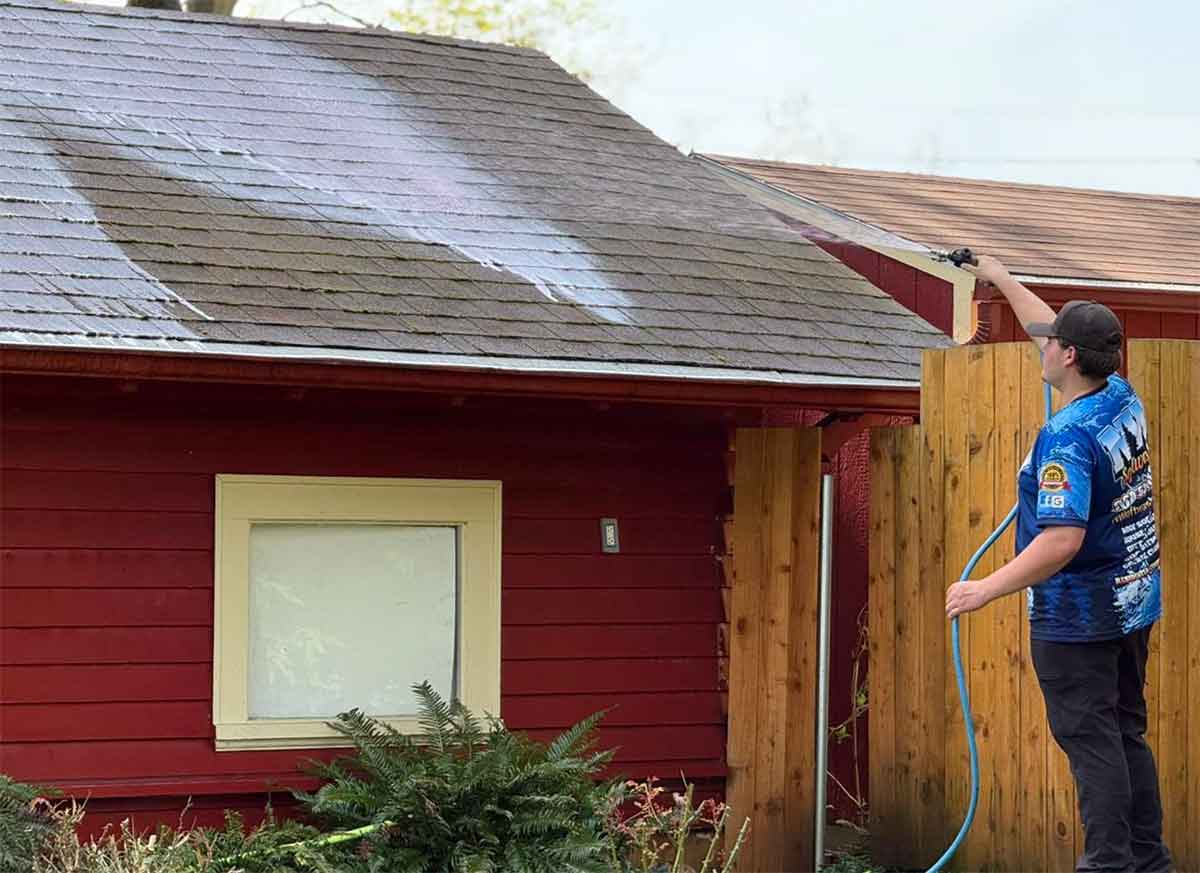 The Right Cleaning Method: Why Soft Washing Is the Standard